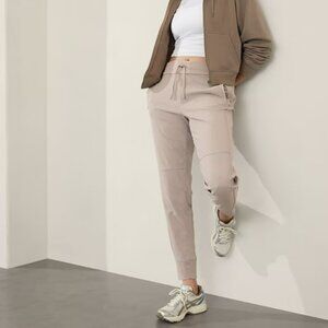 Athleta Tan Trekkie Joggers Size 4